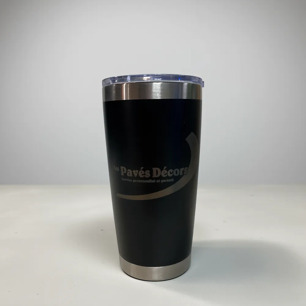 Verre isotherme gravé au logo d'une entreprise